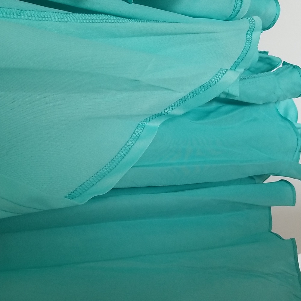 Lulu's wrap dresses - Picture 5 of 5
